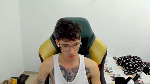 Snapshot of gendo_05 chatting on February 2026 01:25:01 PM GENDO online show from February 2026 01:25:01 PM