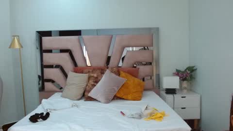 Snapshot of genesis_moretz chatting on February 2026 01:15:01 AM GENESIS online show from February 2026 01:15:01 AM