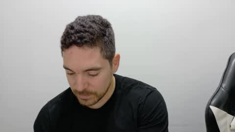 genesis_wb online show from December 2025 01:44:02 AM