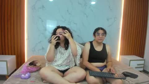 genesis_y_moon online show from July 2026 11:41:01 AM