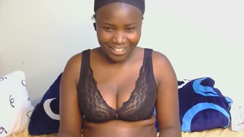 Luciana online show from November 2025 10:09:01 PM