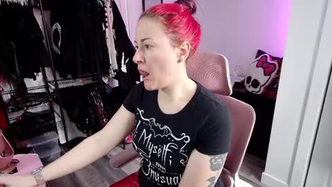 Snapshot of gennyrock chatting on January 2026 03:49:01 PM Genny Rock and online show from January 2026 03:49:01 PM