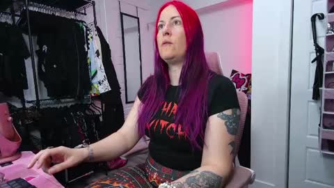Snapshot of gennyrock chatting on April 2026 01:41:02 PM Genny Rock and online show from April 2026 01:41:02 PM