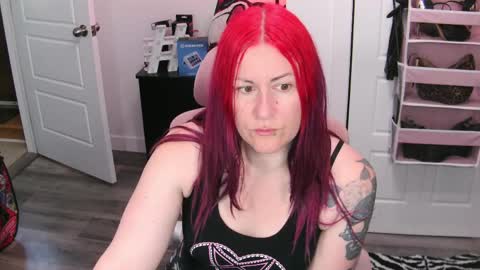 Snapshot of gennyrock chatting on May 2026 04:58:02 PM Genny Rock and online show from May 2026 04:58:02 PM