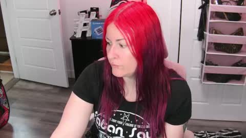 Snapshot of gennyrock chatting on May 2026 03:05:01 PM Genny Rock and online show from May 2026 03:05:01 PM