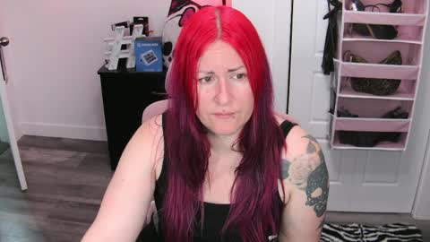 Snapshot of gennyrock chatting on May 2026 04:13:02 PM Genny Rock and online show from May 2026 04:13:02 PM