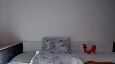 Chrisa online show from February 2025 03:16:01 PM