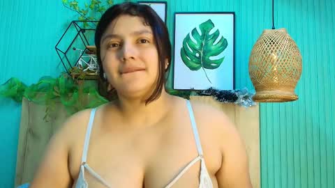 Snapshot of geo_jonnes25 chatting on December 2025 09:47:02 AM Geo J online show from December 2025 09:47:02 AM