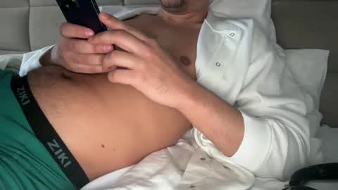 GEORGECLOONEYSON online show from February 2026 02:22:02 PM