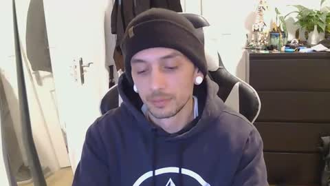 georgek0011 online show from March 2026 11:18:01 PM