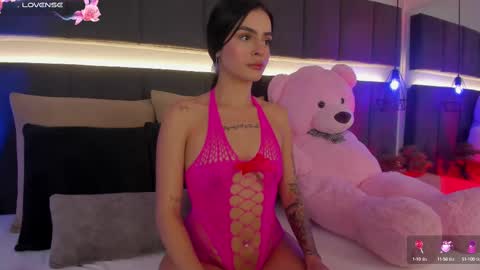 Kendal  online show from February 2025 11:25:02 PM