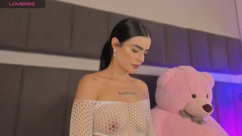 Kendal  online show from March 2025 10:56:01 PM