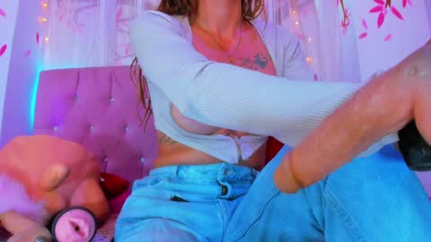 geraldinesuaan online show from January 2025 01:30:01 PM