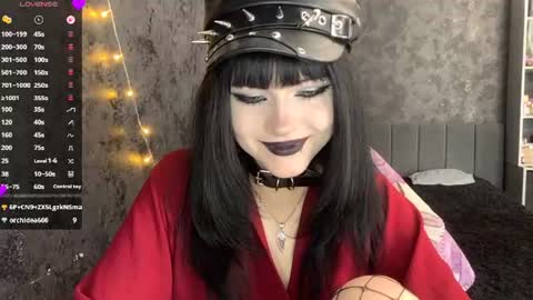 EmelyWoodes online show from June 2026 07:21:02 AM