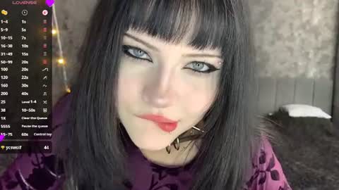 EmelyWoodes online show from June 2026 06:49:01 AM