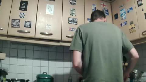 germanbigbln online show from April 2026 06:10:01 PM