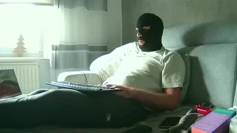 germanboy2601 online show from December 2025 10:55:02 AM