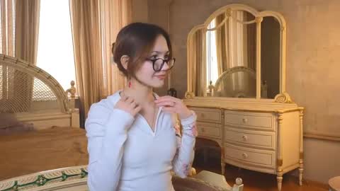 Kristy online show from April 2026 12:58:01 PM