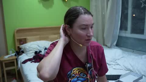 Anna online show from September 2025 12:05:01 PM