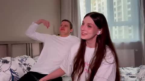 Snapshot of gethigh_ chatting on March 2025 04:45:02 AM Liz and Mark online show from March 2025 04:45:02 AM