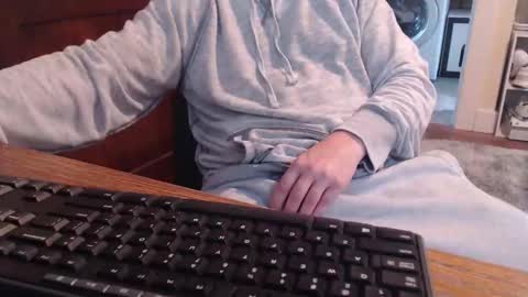 gethoggy online show from December 2025 08:49:02 PM