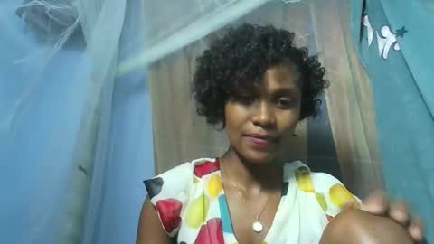 gggloria online show from November 2025 07:51:02 PM