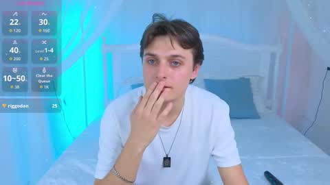 Alex online show from October 2025 06:42:02 PM