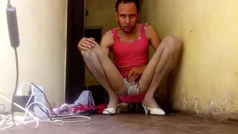 Gaby online show from September 2025 03:45:01 PM