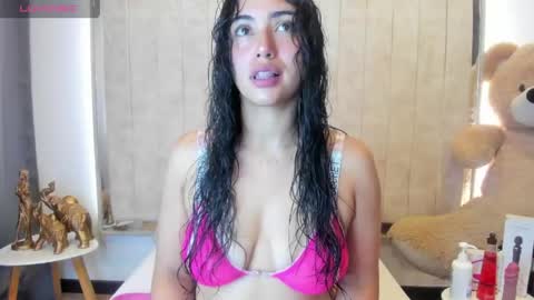 Danna Astrom online show from April 2026 06:53:02 PM