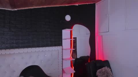 Allison  online show from January 2025 01:30:01 AM