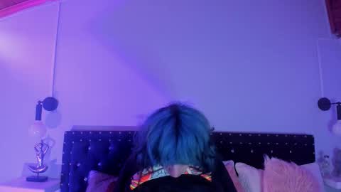 Allison  online show from October 2025 06:04:01 PM