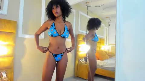 gia_bell online show from June 2026 01:06:02 PM