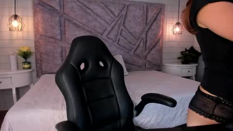 Gia online show from May 2026 01:51:02 PM