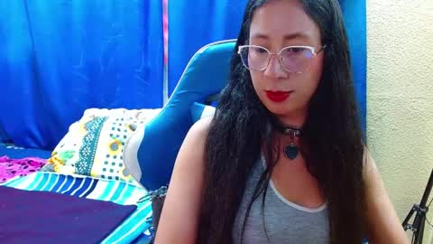 Gia  online show from May 2026 07:34:02 PM