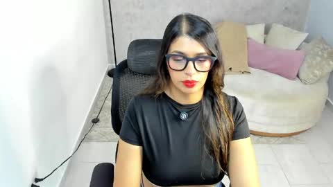 Gia online show from May 2026 06:34:02 PM