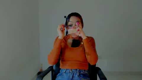 GIA WHITE Independet  online show from March 2026 03:37:02 PM