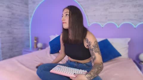 Snapshot of giaa_ross chatting on January 2026 07:41:02 PM Gia online show from January 2026 07:41:02 PM