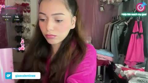 Gia online show from March 2026 05:19:02 PM