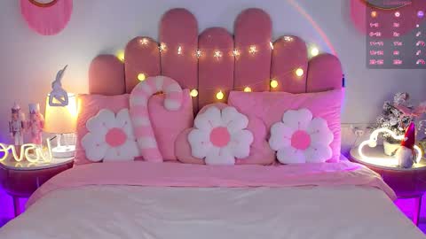 Gia online show from January 2026 01:24:01 PM