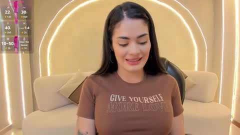 Gia Ferrera online show from November 2025 02:50:02 AM