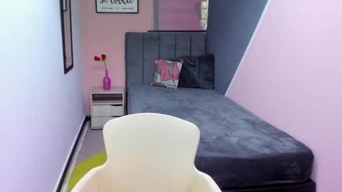 G I A  FOX online show from February 2025 12:33:02 PM