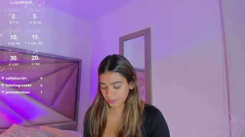 Gia  online show from May 2026 12:49:02 AM