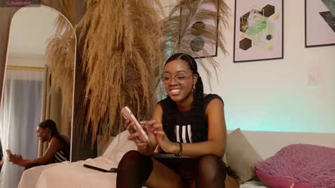 Gia  online show from October 2025 07:12:02 PM