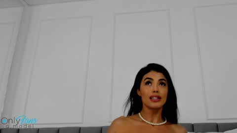 Snapshot of giannanoir chatting on January 2025 01:39:02 AM giannanoir online show from January 2025 01:39:02 AM