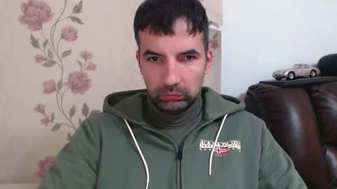 Gianni online show from April 2026 02:25:01 PM