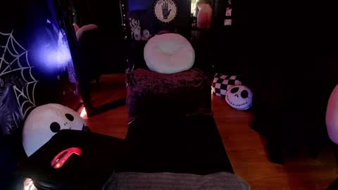 Giggles online show from December 2024 07:03:02 PM