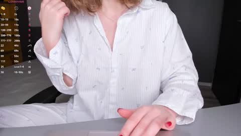 gigihadd online show from February 2026 04:26:01 PM