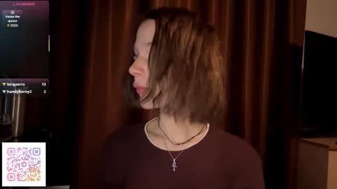 Molly online show from October 2025 07:15:02 PM