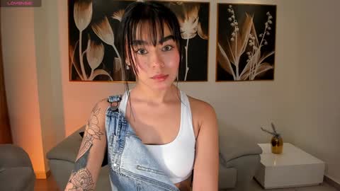 Snapshot of gigilee_ chatting on December 2024 11:42:02 AM GIGI online show from December 2024 11:42:02 AM