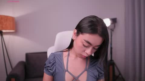 GIGI online show from May 2026 01:55:01 AM